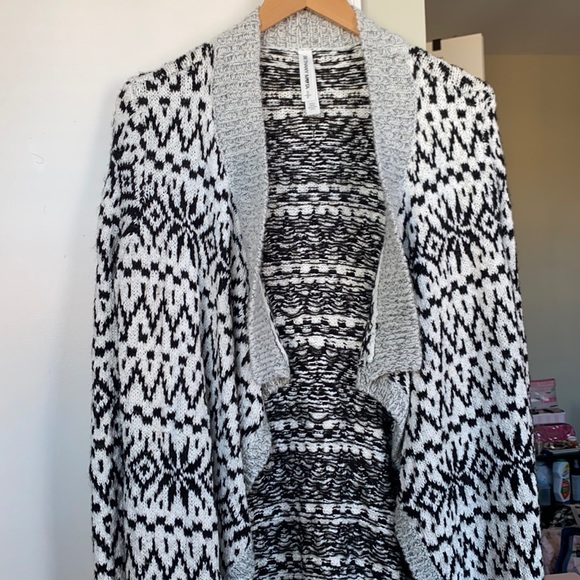 NWOT AÈROPOSTALE Bethany Mota Cardigan - Picture 1 of 5